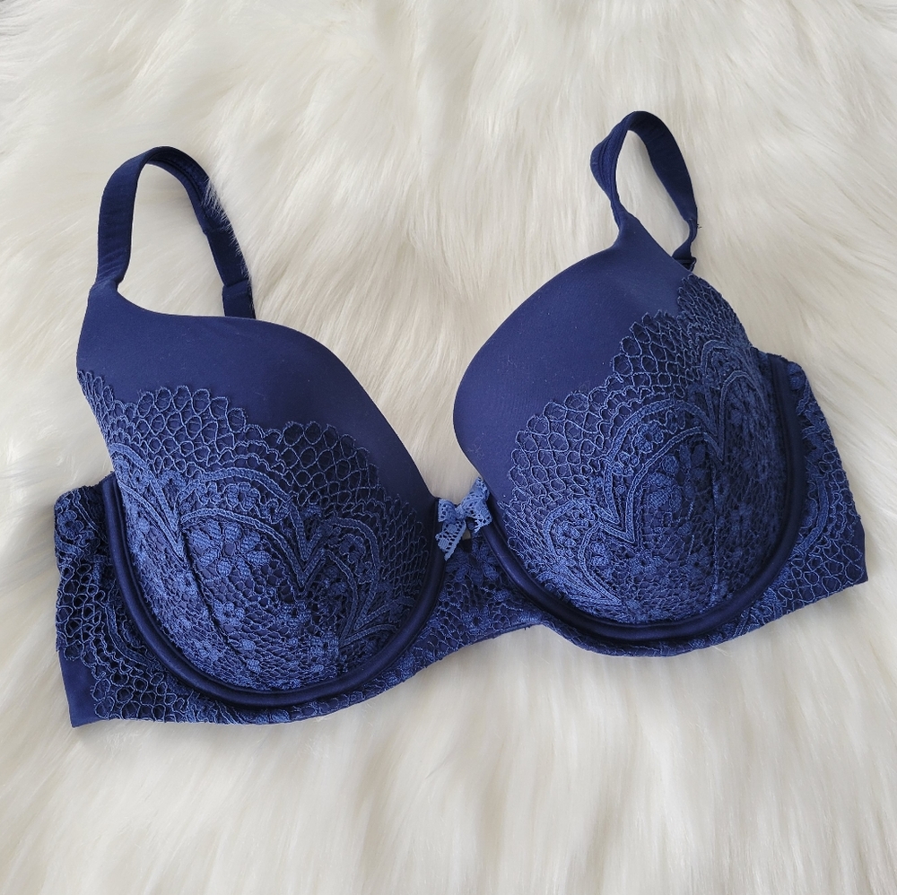 VS blue lined demi bra